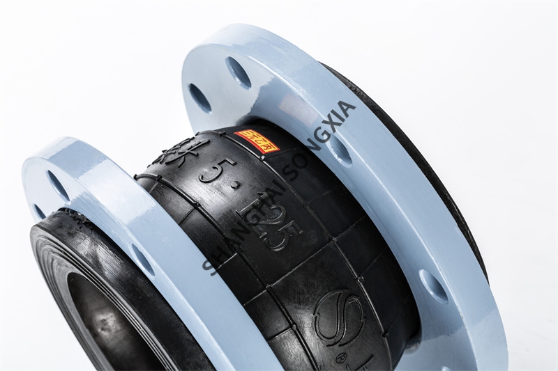 DN125二次增壓設(shè)備橡膠接頭的優(yōu)勢(shì)體現(xiàn)在哪里？